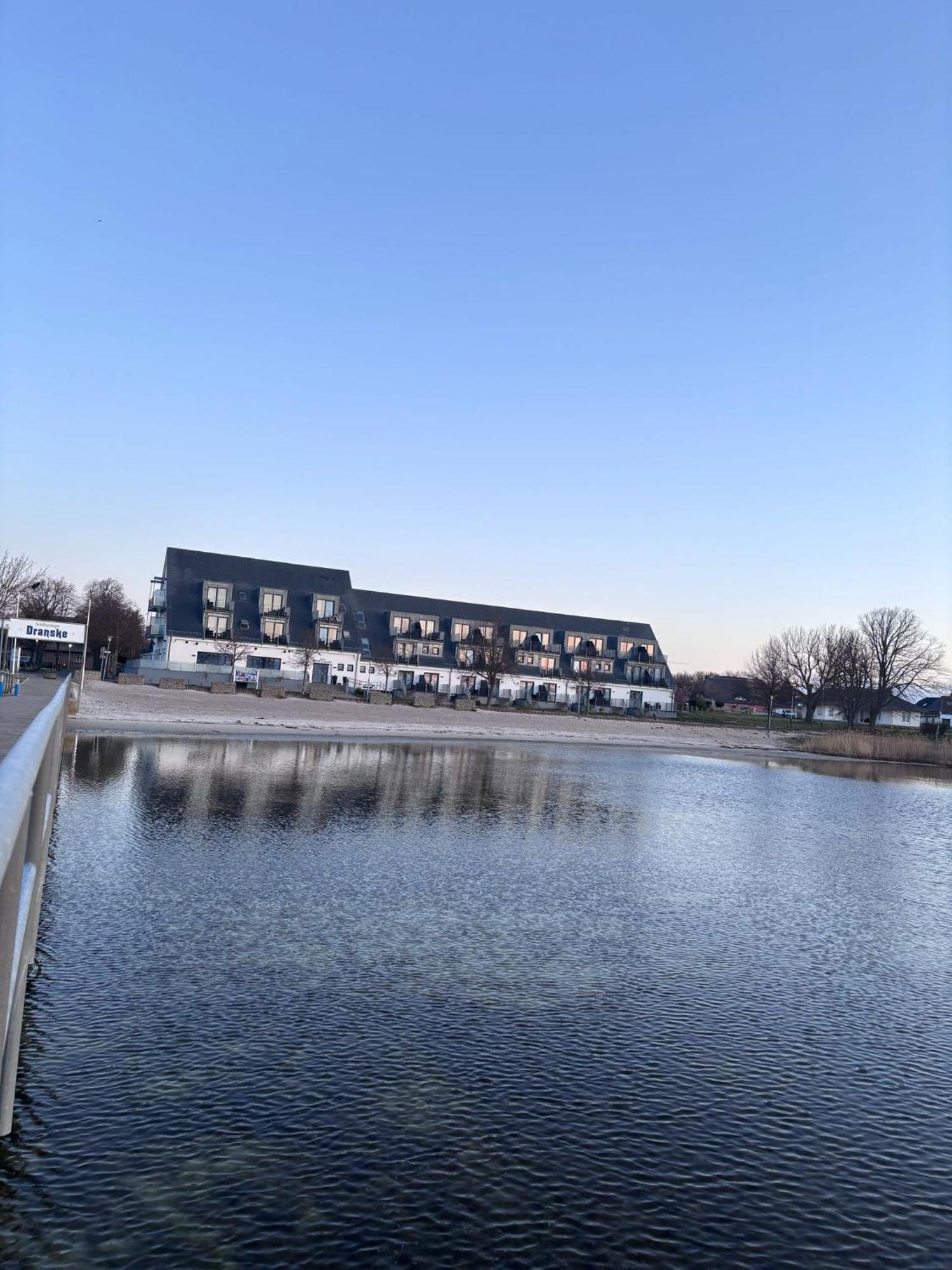App 2 Stylische Surfoase Am Wasser